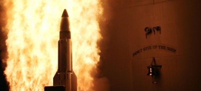 Estados Unidos derrib&oacute; un sat&eacute;lite fuera de control que se acercaba a la Tierra