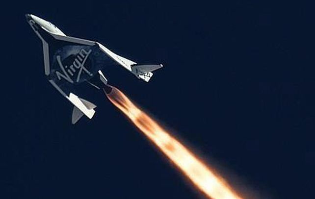 Pionero. El SpaceShipTwo en vuelo. Alcanzó 21 kilómetros de altitud.