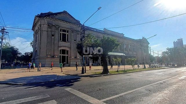 Largas colas este domingo en los centros de testeos en Santa Fe