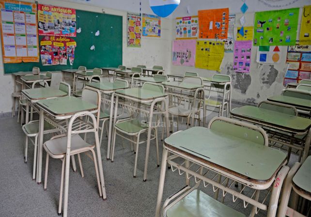 Aulas vacías. El miércoles comienza el ciclo lectivo en Santa Fe.