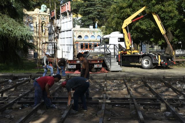 Los rieles del ferrocarril que