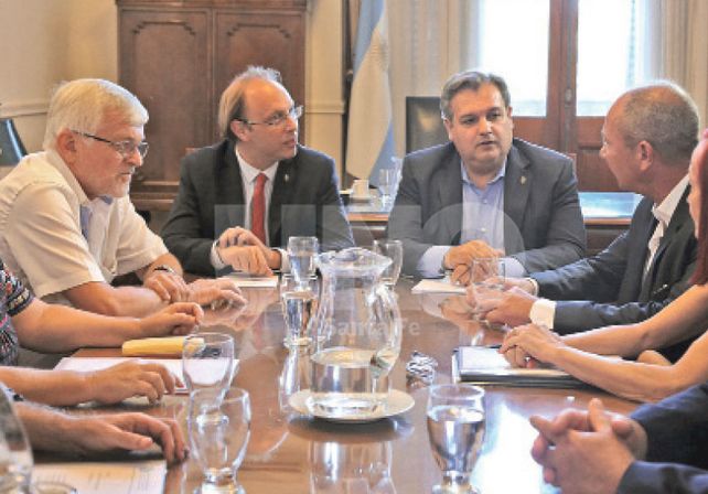 El segundo. Farías dijo que se podría convocar a un nuevo encuentro antes del fin de semana. Gentileza/Gobierno de la Provincia