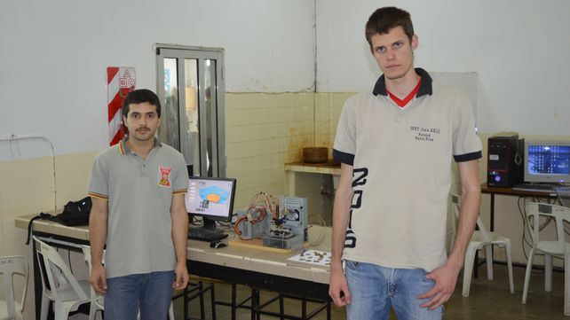 Alumnos hicieron una impresora  3D con materiales reciclados