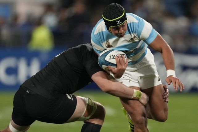 El ex Duendes Santiago Chocobares fue uno de los puntos altos de Los Pumas en la trascendental victoria ante los All Blacks.