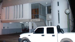 Investigaban supuestas coimas entre policías y presos; hallaron uno in fraganti.