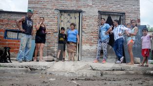 Vecinos de Barranquitas Oeste se inundan por una obra de desagües mal realizada