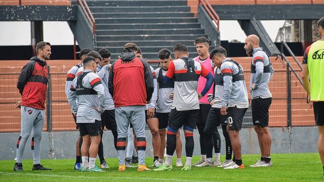 Patronato jugará en Rosario ante Colón.