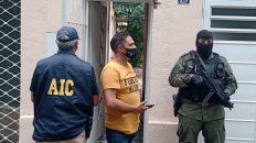 El allanamiento a una casa de Felipe Moré al 900 cuya venta indebida se atribuye a la organización. El allanamiento a una casa de Felipe Moré al 900 cuya venta indebida se atribuye a la organización.