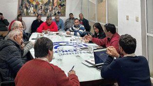 Debate sobre las aplicaciones de viajes en Santa Fe: remiseros aseguran que la recaudación cayó un 50%