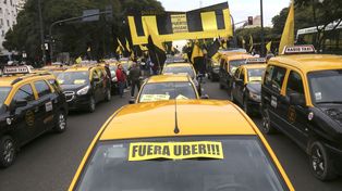 Un fallo de la Justicia porteña desestima que utilizar el sistema Uber configure un delito