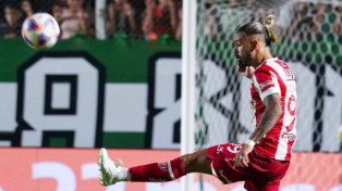 El uruguayo Thiago Vecino se va de Unión y cruzaría la Cordillera