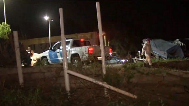 Encontraron un cuerpo en el río e intentaban establecer si es el hombre que cayó en un auto