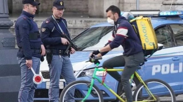 Gusto caro. Un hombre italiano tenía ganas de comer una pizza