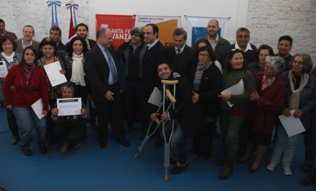 Entregaron microcréditos a emprendedores sociales de la ciudad de Santa Fe