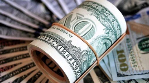 El dólar oficial marcó un salto en su precio: a cuánto cotizó en el inicio de la semana
