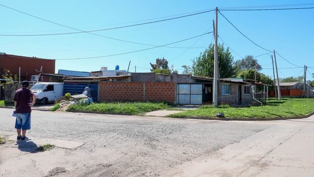 El humilde barrio de Puerto San Martín donde residía desde hace varios años La Vivi.
