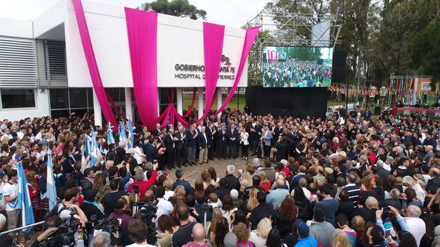 Lifschitz: Con este hospital modelo volvemos a ser la provincia invencible de Santa Fe