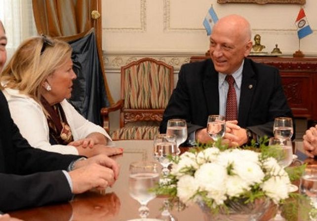 Carrió está desquiciada, dice cualquier cosa para defender al gobierno nacional