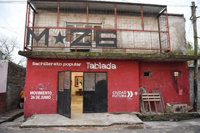 en el blanco. La escuela de Tablada donde irrumpieron los delincuentes en plena clase es un emprendimiento del partido Ciudad Futura.