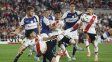 Gimnasia (LP) le dio otro cachetazo a River en el Monumental y se despega en los promedios