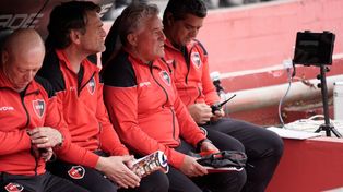 El Indio Fagiani acompañado a su izquierda de Adrián Coria y el Chino Aquino. (LA CAPITAL/Sebastian Suarez Meccia)