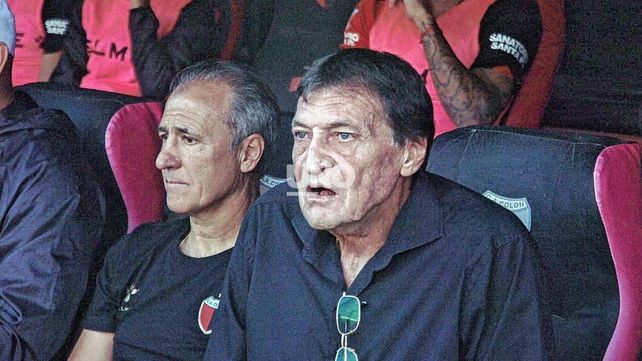 Julio Falcioni felicitó a sus jugadores y expresó que Colón fue superior a Unión en el Clásico.