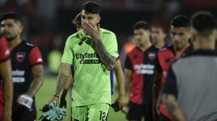 La floja resistencia de Macagno ante el Globo desembocó en un cambio de arquero en Newells.