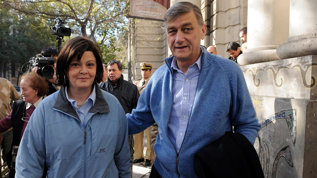 Silvana Codina junto al ex gobernador Hermes Biinner, de quien fue funcionaria y con quien además tuvo a su hijo Emilio. 