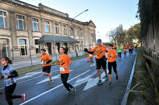 Más de dos mil personas participaron de la Santa Fe corre: mirá las mejores fotos