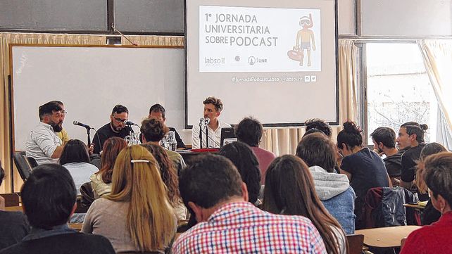 Un reciente estudio sobre consumo de podcast en audiencias hispanohablantes señala que el 76