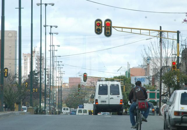 Los vecinos y comerciantes respaldaron la obra de iluminación en Facundo Zuviría