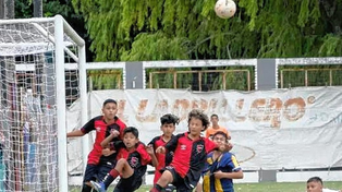 La Asociación Rosarina de Fútbol prohibió que los menores de 11 años cabeceen