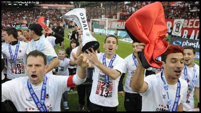 Maxi campeón del torneo Final 2013. Con el Tata, Scocco y Heinze, entre otros volvieron al club a dar una mano en un momento de crisis y lograron el título.