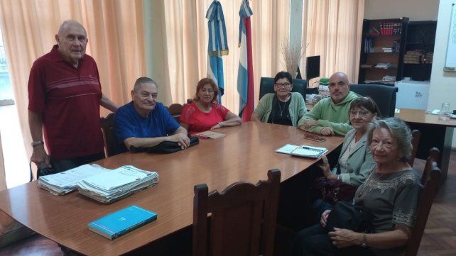 Hubo una reunión entre el Centro de Jubilados y el presidente de la Caja de Jubilaciones.&nbsp;