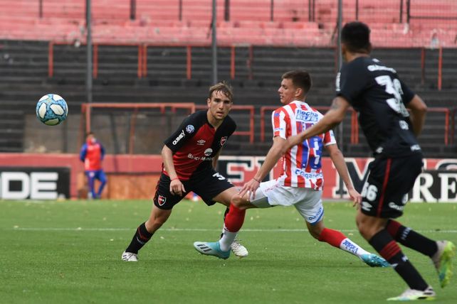 Newells empató su primer amistoso ante Unión con un gol de penal de Nacho Scocco