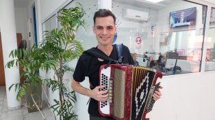 Enzo Demartini presentó su nuevo lanzamiento A Villa Fontana