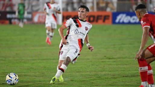 Patronato y Deportivo Maipú empataron sin goles en el estadio Grella