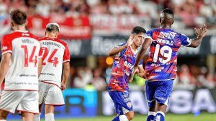 El gol de Lionel Verde en Unión, entre los mejores de la 1ª fecha del Apertura