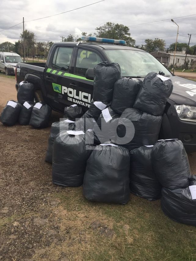 Apresaron a una pareja de contrabandistas que transportaba mercadería sin papeles