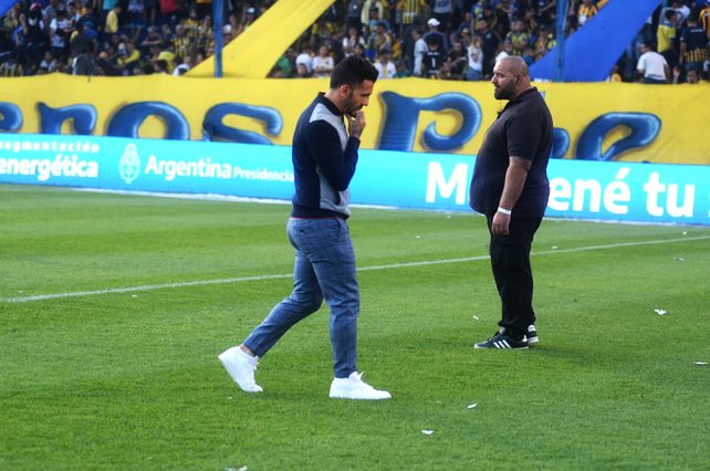 Muchos sabían que si las elecciones se mantenían el 18 de diciembre Tevez iba a dar un paso al costado.