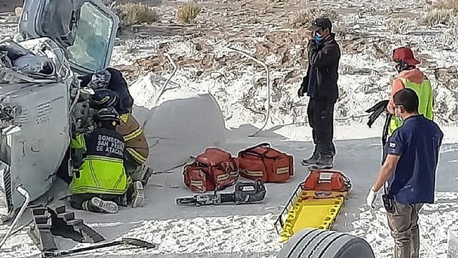 Camionero entrerriano desbarrancó y cayó 60 metros