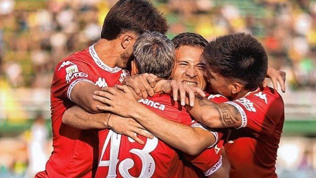 Huracán doblegó de visitante a Defensa y se metió en zona de playoffs