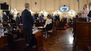 Tras meses de discusión, el Senado provincial convirtió en ley el Presupuesto 2022