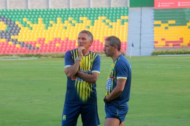 Cagna fue despedido como DT de Bucaramanga