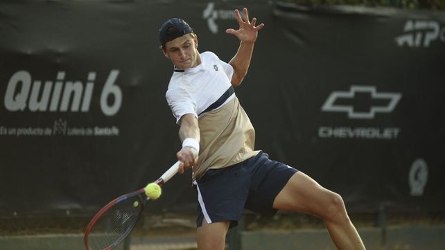 Luciano Ambrogi se lució en el inicio del Rosario Challenger con una victoria inobjetable. Fue ante el chileno Nicolás Bruna por un sólido 6/1 y 6/2. Ahora
