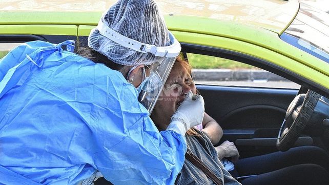 Consideran que el recuento de contagios varió según el cambio de criterio en hisopados