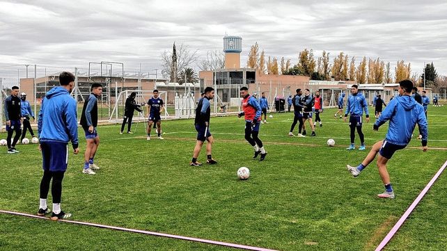 Godoy Cruz de Mendoza viajará a Buenos Aires para hacer algunos amistosos de preparación.