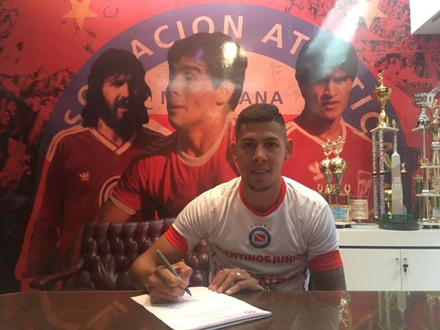 El entrerriano Mauro Quiroga firmó con Argentinos y jugará la Superliga