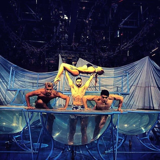 Pampita volvió a cautivar con su sensualidad en los ensayos para el aquadance