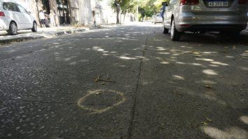 El joven fue atacado cuando circulaba en moto por la zona. El joven fue atacado cuando circulaba en moto por la zona.